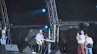 The Corrs Live - Heaven knows (Andrea drops mic) - County Cork - 1996