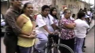 preview picture of video 'Desfile de feria- Maltrata Ver. 2008 2 de 2'