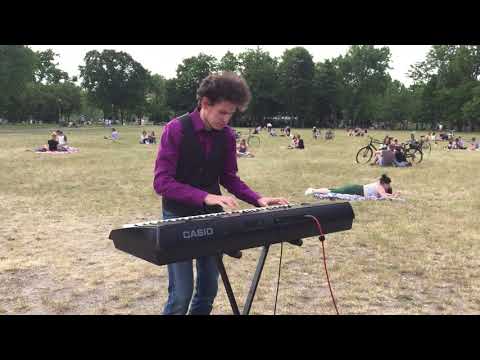 Thomas Krüger – Crazy Piano Version Of "Kids" By MGMT At Mauerpark In Berlin