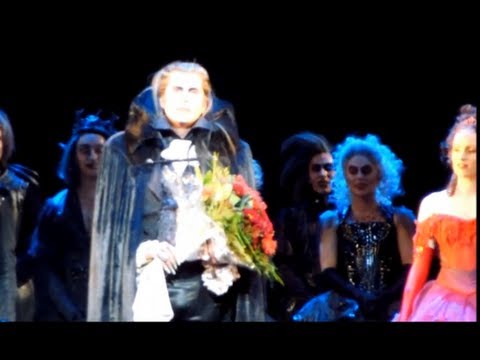 Tanz der Vampire Berlin - Kevin Tarte Derniere Schlussapplaus