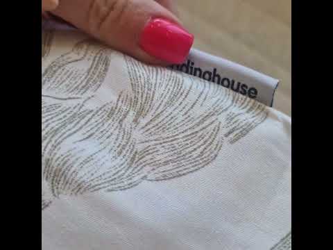 Satiinist voodipesukomplekt Irys Sand video