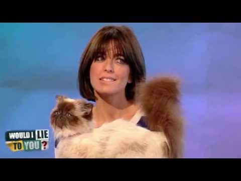 Claudia Winkleman a vycpaná kočka