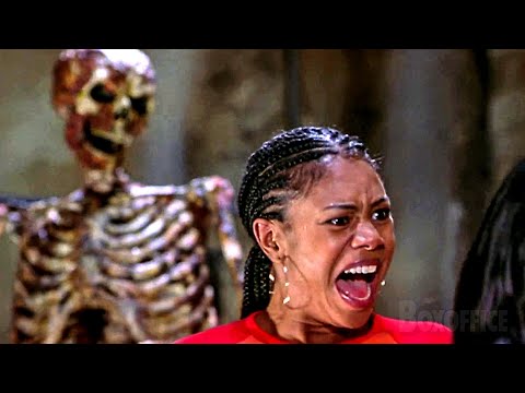 "Is it behind me?" | Scary Movie 2 | CLIP