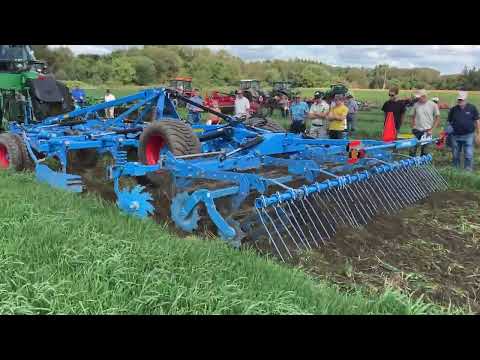 LEMKEN Karat 10 Cultivator Demo