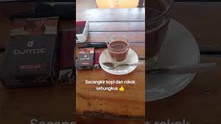 Download lagu menikmati secangkir kopi dan rokok sebungkus #kopi #rokok #shortsvideo mp3