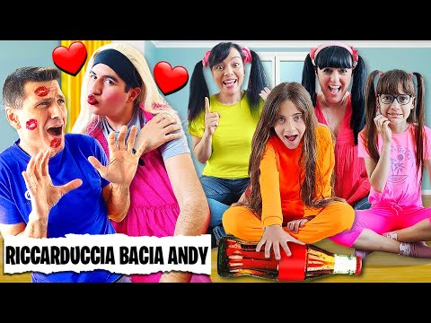 GIOCHIAMO AL GIOCO DELLA BOTTIGLIA GIGANTE CON TUTTI I NOSTRI NUOVI AMICI LAS LUNAS!