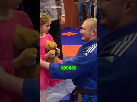 Esta menina defendeu o pai em um torneio de judô ❤️