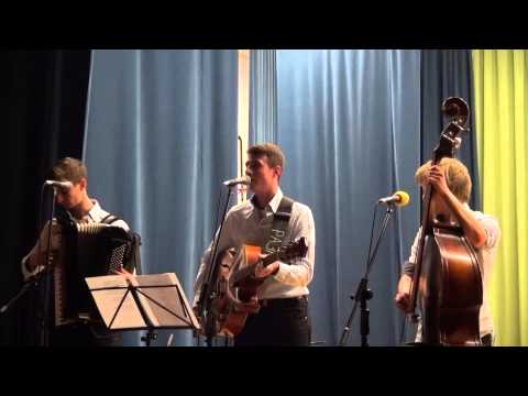 Sinoči sem na vasi bil - Ansambel LIVADA 2015