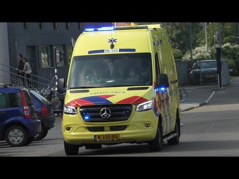 Verschillende Ambulances met spoed in Nijmegen