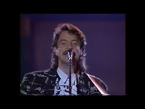 FRANCIS CABREL LIVE FROM TOULOUSE (1989)