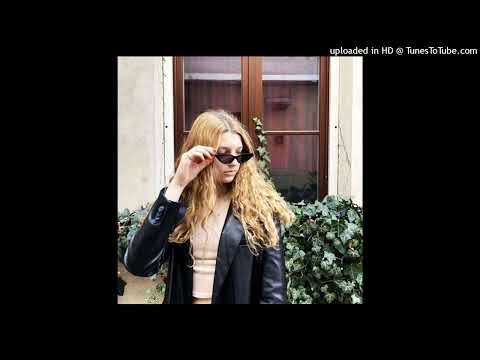 Studija Tiks RUGILĖ - SATELLITE (cover)