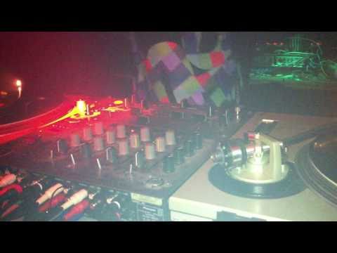 [TRIEBTON BOOKING] AmpliDudez