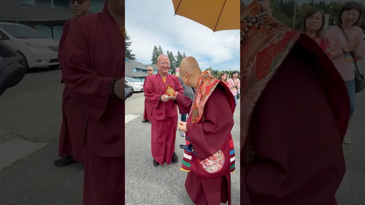 Blessings and laughter bring great fortune. Drashi Lhamo is here! #livingbuddhaliansheng