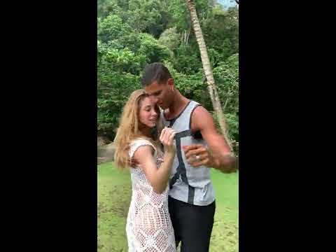 Felipe Abreu & Gabi Samulski - Forró em Itacaré