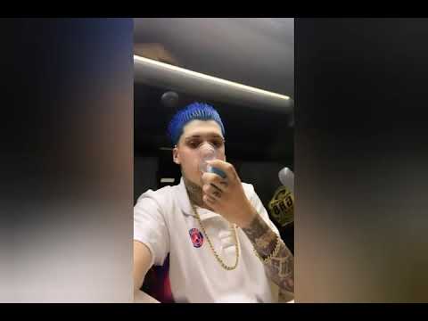 DJ WESLEY GONZAGA ESCUTANDO UM FUNK MALADO😂😂😎