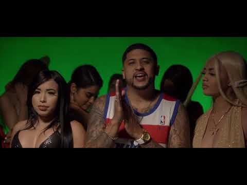 Carlitos Rossy  -Un Paseo (Video Oficial)