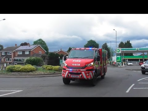Hereford & Worcester Fire and Rescue Iveco Fire Engine Responding!