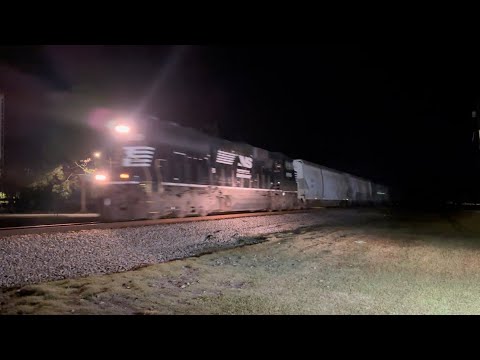 NS 6906 leads G64 through Cecil | 12/02/24