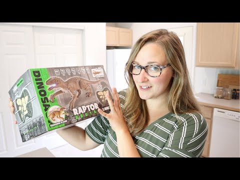 UNBOXING: Remote Control Dinosaur Review 2022 | RC Dinosaur Toy with LED Light Velociraptor
