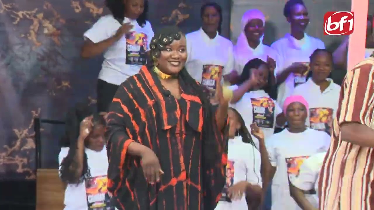 Avec DJ Thura aux commandes, le public de Reem Wakato chauffe la piste dans une ambiance totale
