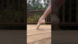 💥Sounds of NEW Pointe Shoes on a Summer Morning 🩰 #shorts #ballet #ballerina #pointe