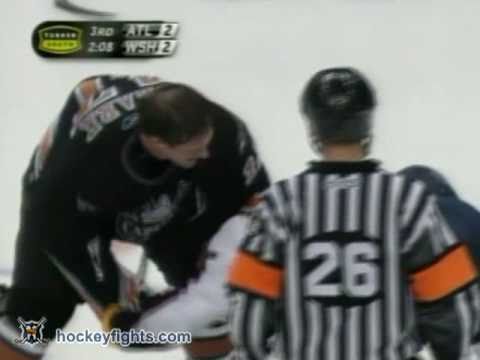 Slava Kozlov vs Chris Clark Nov 4, 2005