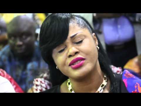 Pasteur Moise Mbiye - Oui je le vois (adoration)