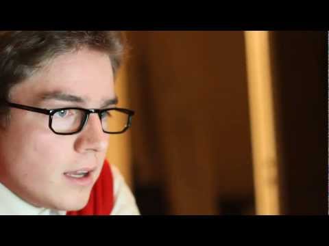 DCVDNS liest Kommentare seiner Videos