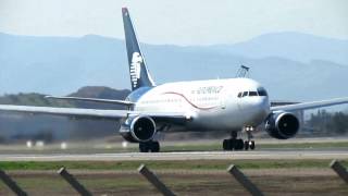 preview picture of video 'AeroMexico B762 take off from SCEL to MMMX'