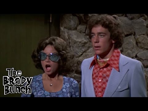 Marcia and Greg Try to Trick Peter's Crush