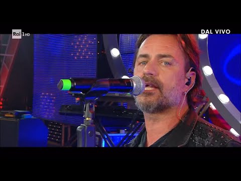 Achtung Babies cantano "La sera dei miracoli" - The Band 20/05/2022