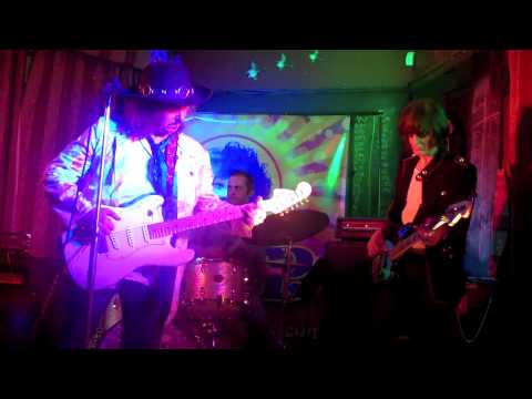 Burning of The Midnight Lamp- Hendrix cover- EXP live in London.