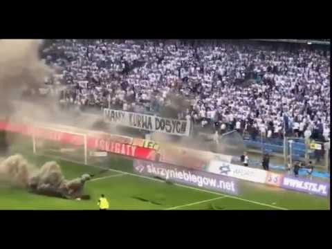 Mecz Lech Poznań Legia Warszawa przerwany i anulowany. Zadyma na stadionie