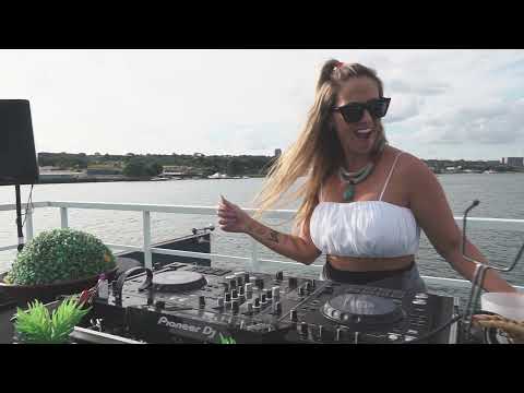 Live flutuante no Lago Sul, Brasília