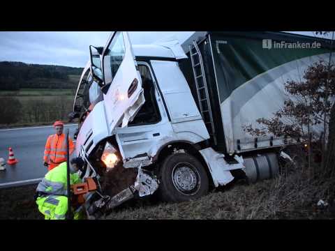 Heavy-duty beer truck overturns on B4 near Rattelsdorf