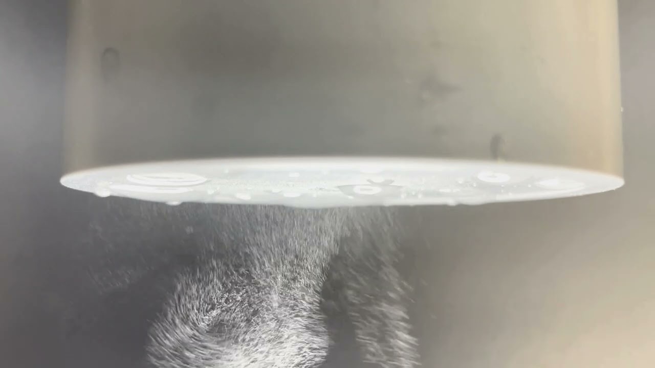 Ultrasonic Level Sensor with Self-Cleaning Operation