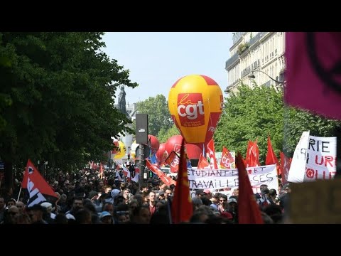 الآلاف يتظاهرون في باريس بمناسبة عيد العمال للمطالبة بتحسين القدرة الشرائية وعدم رفع سن التقاعد
