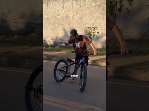 por ISSO NÃO COLOCO ESSE PEDRA NO PEDAL DA MINHA BIKE