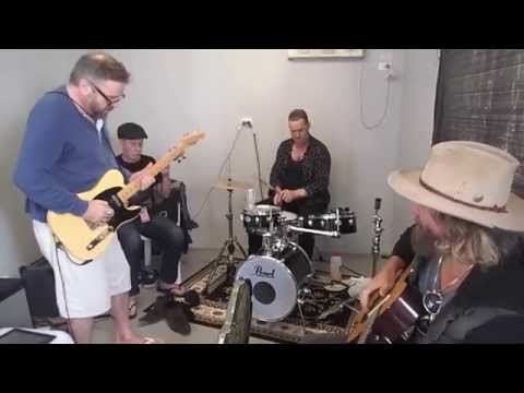 Donavon Frankenreiter - RocKwiz Rehearsal