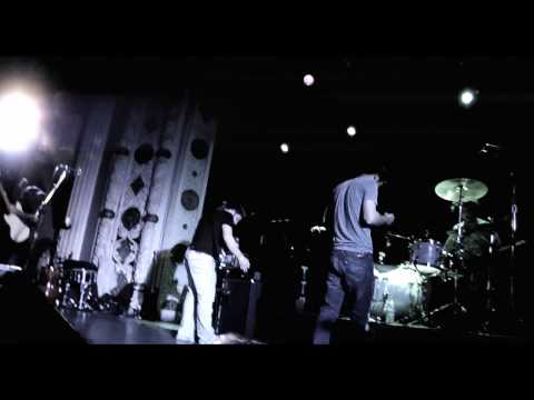 Triumph and Parade - Don't Blink (live Metro video)