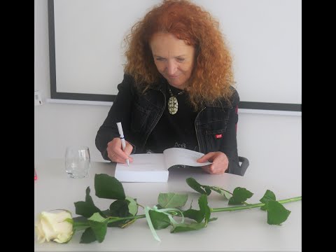 Eva Tombak knygos „Ar čia kas nors yra? pristatyme.