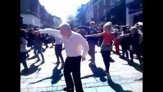 Norwich Flash mob - shake you&#39;re tail feather.