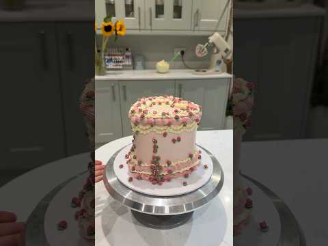 Decorate a floral cake with me💕🌸🌷🌱