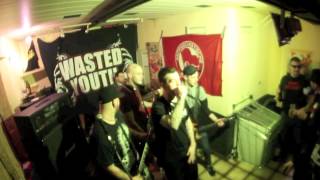 WASTED YOUTH - KEEP ON FIGHTING (True Rebel Records)