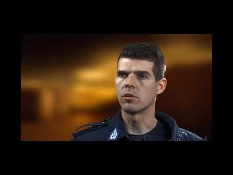 Poliisit Pori - Nainen tuntee oikeutensa ja "kehuu" katselijaa.