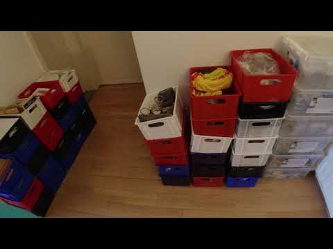 MongoTV_6236 - Kigger På Flyttekasser i Forstue Stået 7 År - Del 40 - Smider Ting UD