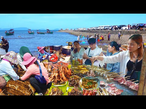 Plenty Of Seafood & More @ Crab Market - Grilled Shrimp, Squid, Oysters, & More