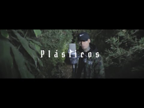 PLÁSTICOS // GERA MXM FT. TEEAM REVOLVER