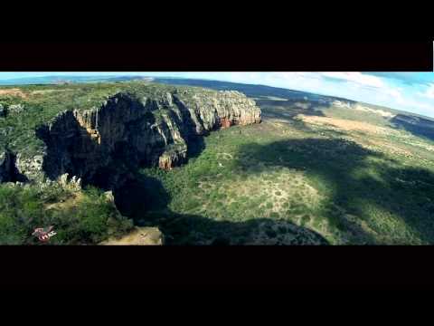 BANDA BATEU A QUIMICA E GAROTA ASSANHADA - NADA SOU - CLIPE OFICIAL