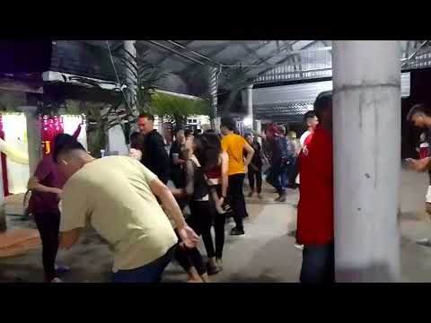 Joget I'm still loving you...